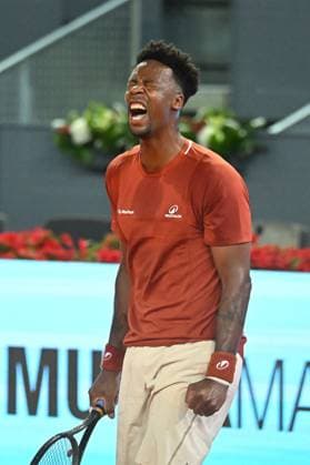 Sport Bilder des Tages Mutua Madrid Open - Madrid Gael Monfils (FRA) during his first round match at the Mutua Madrid Open in Madrid , Spain, on April, 23, 2025. Photo by Corinne Dubreuil ABACAPRESS.COM Madrid Spain  Copyright: xDubreuilxCorinne ABACAx