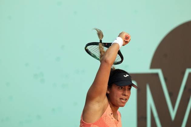April 24, 2025, Madrid, Madrid, Spain: JESSICA BOUZAS MANEIRO of Spain during her match against MAGDALENA FRECH of Poland on Day Four of the Mutua Madrid Open at La Caja Magica. Madrid Spain - ZUMAd308 20250424_zsp_d308_010 Copyright: xJuanxCarlosxLucasx