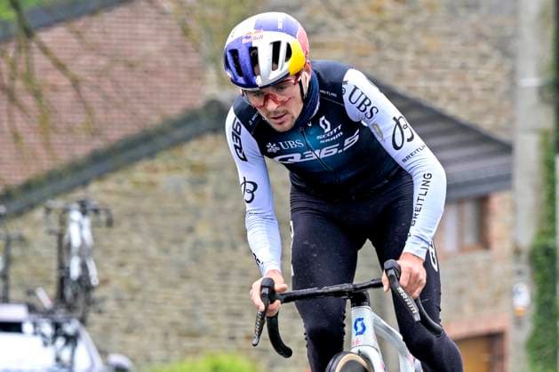 Liege Bastogne Liege 2025 Training 24 04 2025 Liege, Belgium - April 24 : Pidcock Thomas (GBR) GBR of Q36.5 Pro Cycling Team during a training session prior to the 111 edition of Liege Bastogne Liege a cycling race of 252 kms with start in Liege and finish in Liege on April 24, 2025 in Liege, Belgium, 24 04 2025 ( Motordriver Guy De Vuyst - Liege Belgium  Copyright: xSesx
