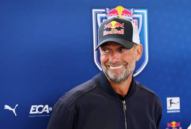 Sport Bilder des Tages RED BULL Wings Cup Fussball Turnier Leipzig, 24.04.2025, RB Leipzig Trainingszentrum Fußball Akademie , RED BULL Wings Cup - Internationales Nachwuchs Fussballturnier , Im Bild: Jürgen Klopp ( Head of Global Soccer, Red Bull) , Nur zur redaktionellen Nutzung. Only editorial use. , *** RED BULL Wings Cup Football Tournament Leipzig, 24 04 2025, RB Leipzig Training Center Football Academy , RED BULL Wings Cup International Junior Football Tournament , In the picture Jürgen Klopp Head of Global Soccer, Red Bull , For editorial use only , Picture Point