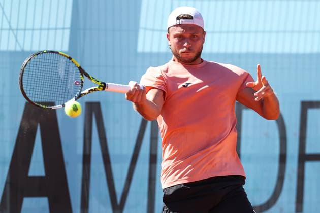 April 24, 2025, Madrid, Madrid, Spain: Alexandre Muller of France in action against David Goffin of Belgium during the Mutua Madrid Open 2025, ATP, Tennis Herren Masters 1000 and WTA, Tennis Damen 1000 tennis tournament, celebrated at Caja Magica on April 24, 2025 in Madrid, Spain. Madrid Spain - ZUMAa181 20250424_zaa_a181_180 Copyright: xIrinaxR.xHipolitox