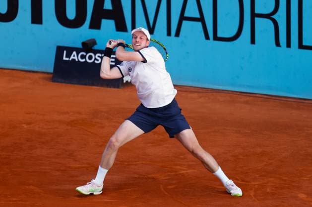 April 24, 2025, Madrid, Madrid, Spain: Botic van de Zandschulp of the Netherlands plays against Jan-Lennard Struff of Germany during the Mutua Madrid Open 2025, ATP, Tennis Herren Masters 1000 and WTA, Tennis Damen 1000 tennis tournament, celebrated at Caja Magica on April 24, 2025 in Madrid, Spain. Madrid Spain - ZUMAa181 20250424_zaa_a181_233 Copyright: xDennisxAgyemanx