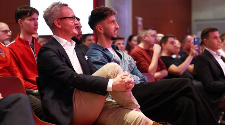 BAU 24 04 2025 Stuttgart Football Talk Format Bundesliga meets Basis , from left Chairman Alexander Wehrle, Atakan Karazor Captain VfB Stuttgart