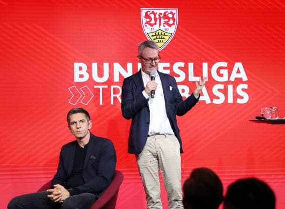 24 04 25 Talk Format Bundesliga meets Basis Germany, Stuttgart, 24 04 2025, Football, Bundesliga, VfB Stuttgart, Talk Format Bundesliga meets Basis v l Deniz Ayketin Referee , Alexander Wehrle Chairman of the Board VfB Stuttgart