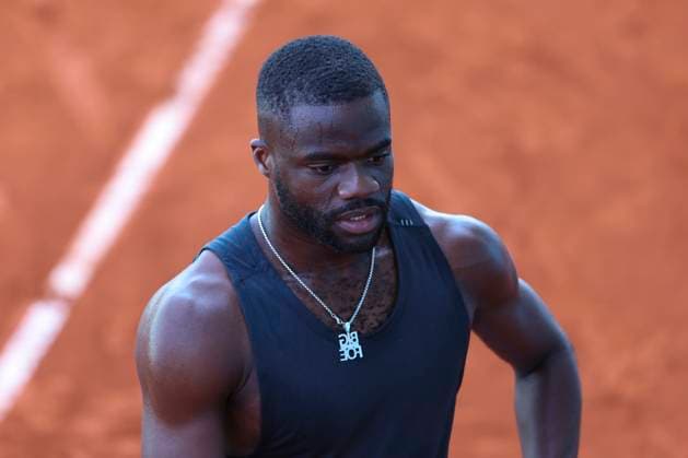 April 24, 2025, Madrid, Madrid, Spain: Frances Tiafoe of USA looks on during the Mutua Madrid Open 2025, ATP, Tennis Herren Masters 1000 and WTA, Tennis Damen 1000 tennis tournament, celebrated at Caja Magica on April 24, 2025 in Madrid, Spain. Madrid Spain - ZUMAa181 20250424_zaa_a181_451 Copyright: xIrinaxR.xHipolitox