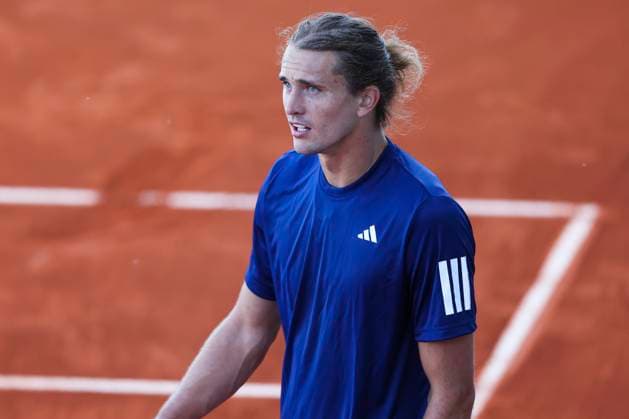 April 24, 2025, Madrid, Madrid, Spain: Alexander Zverev of Germany looks on during the Mutua Madrid Open 2025, ATP, Tennis Herren Masters 1000 and WTA, Tennis Damen 1000 tennis tournament, celebrated at Caja Magica on April 24, 2025 in Madrid, Spain. Madrid Spain - ZUMAa181 20250424_zaa_a181_459 Copyright: xIrinaxR.xHipolitox