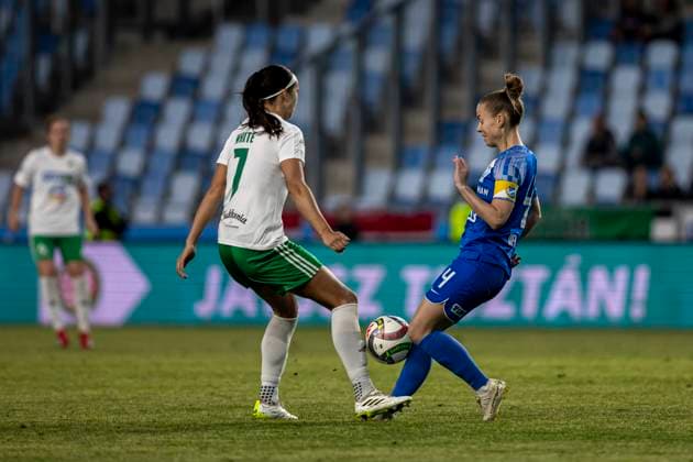 Simple Hungarian Women s CUP Final 2025 White Kennedy Kathleen of ETO FC Gyor competes for the ball during the match at the Simple Hungarian Women CUP Final 2025 at New Hidegkuti Nandor Stadium in Budapest, Hungary, on April 24, 2025. Budapest Hungary  Copyright: xRobertxSzaniszlox originalFilename:szaniszlo-notitle250424_npsgo.jpg