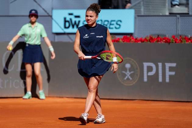 Mutua Madrid Open 2025 Jasmine Paolini of Italy is seen against Katie Boulter of Great Britain during the second round match of the Mutua Madrid Open 2025 tournament celebrated at La Caja Magica on April 25, 2025 in Madrid, Spain. Madrid La Caja Magica Madrid Spain Copyright: xAlbertoxGardinx AGardin_20250425_Mutua_Madrid_Open_0120