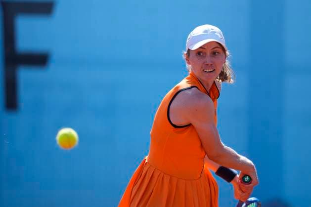 April 25, 2025, Madrid, Madrid, Spain: Cristina Bucsa of Spain in action against Veronika Kudermetova of Russia during the Mutua Madrid Open 2025, ATP, Tennis Herren Masters 1000 and WTA, Tennis Damen 1000 tennis tournament, celebrated at Caja Magica on April 25, 2025 in Madrid, Spain. Madrid Spain - ZUMAa181 20250425_zaa_a181_070 Copyright: xOscarxJ.xBarrosox