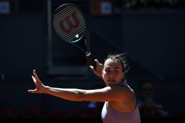 April 25, 2025, Madrid, Madrid, Spain: ARYNA SABALENKA of Belarus during her match against FRECHANNA BLINKOVA of Russia on Day Five of the Mutua Madrid Open at La Caja Magica. Madrid Spain - ZUMAd308 20250425_zsp_d308_006 Copyright: xJuanxCarlosxLucasx