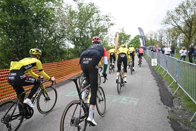 25-04-2025 Allenamento 2 Liegi Bastogne Liegi 2025; 2025, Visma - Lease A Bike; Valter, Attila; La Redoute; 
