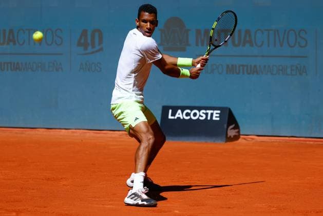 April 25, 2025, Madrid, Madrid, Spain: Felix Auger-Aliassime of Canada plays against Juan Manuel Cerundolo of Argentina during the Mutua Madrid Open 2025, ATP, Tennis Herren Masters 1000 and WTA, Tennis Damen 1000, tennis tournament celebrated at Caja Magica on April 25, 2025 in Madrid, Spain. Madrid Spain - ZUMAa181 20250425_zaa_a181_122 Copyright: xDennisxAgyemanx
