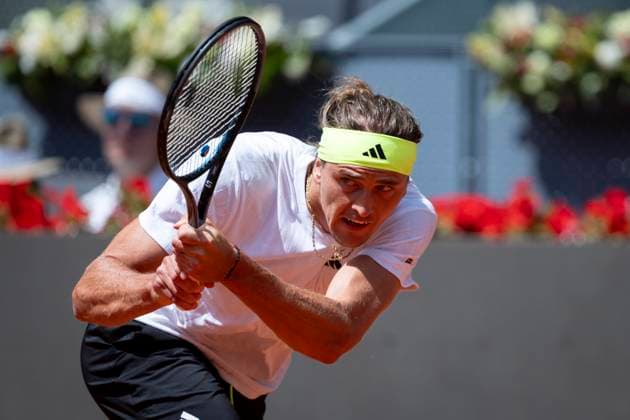 Mutua Madrid Open 2025 Alexander Zverev of Germany is in action against Roberto Bautista Agut of Spain during the second round match of the Mutua Madrid Open 2025 tournament celebrated at La Caja Magica on April 25, 2025 in Madrid, Spain. Madrid La Caja Magica Madrid Spain Copyright: xAlbertoxGardinx AGardin_20250425_Mutua_Madrid_Open_10197