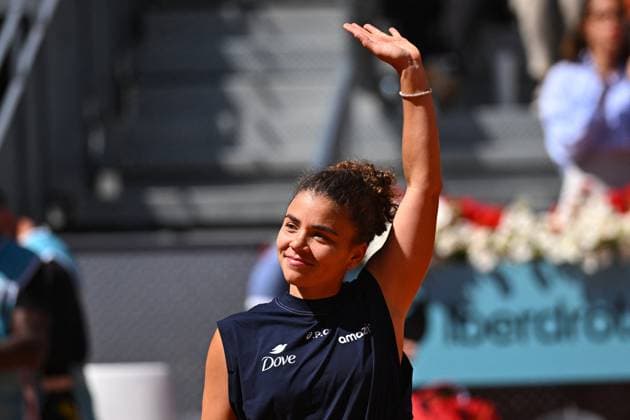 Mutua Madrid Open Women - Spain Jasmine Paolini (ITA) during her first round match at the Mutua Madrid Open in Madrid, Spain, on April, 25, 2025. Photo by Corinne Dubreuil ABACAPRESS.COM Madrid Spain  Copyright: xDubreuilxCorinne ABACAx