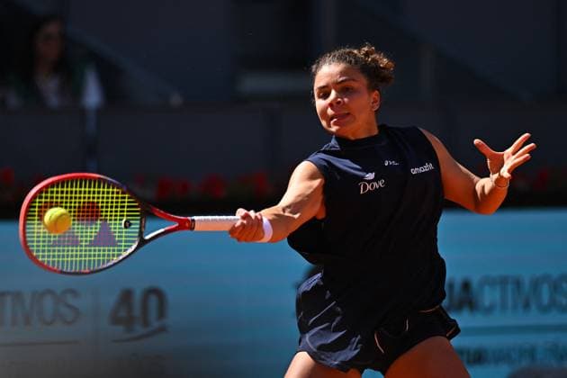 Mutua Madrid Open Women - Spain Jasmine Paolini (ITA) during her first round match at the Mutua Madrid Open in Madrid, Spain, on April, 25, 2025. Photo by Corinne Dubreuil ABACAPRESS.COM Madrid Spain  Copyright: xDubreuilxCorinne ABACAx
