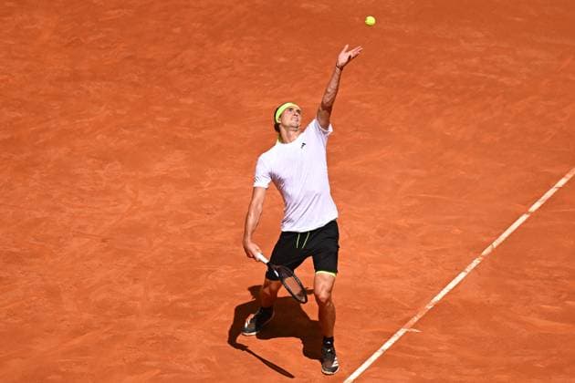 Mutua Madrid Open Men - Spain Alexander Zverev (GER) during his first round match at the Mutua Madrid Open in Madrid, Spain, on April, 25, 2025. Photo by Corinne Dubreuil ABACAPRESS.COM Madrid Spain  Copyright: xDubreuilxCorinne ABACAx