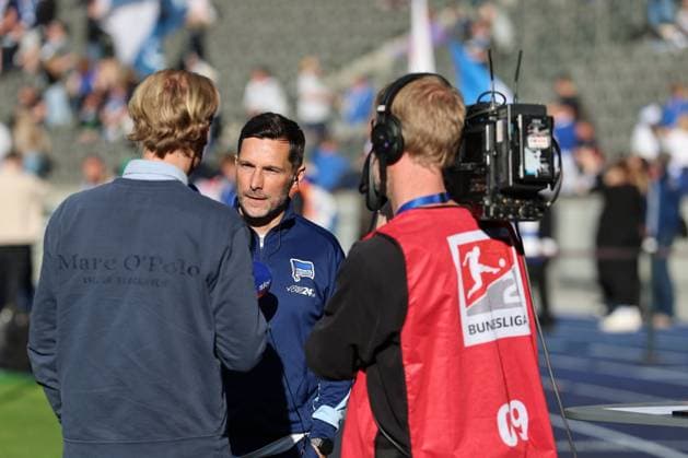 2 Soccer Bundesliga, Hertha BSC 1 FC Magdeburg Coach Stefan Leitl Hertha BSC Berlin , in an interview, before the match of the 2 Soccer Bundesliga, Hertha BSC 1 FC Magdeburg in Berlin, Olympiastadion, on 25 04 2025 DFB regulations prohibit any use of photographs as image sequences and or quasi video Copyright: xBEAUTIFULxSPORTS Frankex