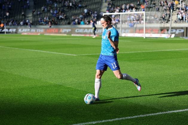 2 Soccer Bundesliga, Hertha BSC 1 FC Magdeburg cropped image, single image Fabian Reese Hertha BSC Berlin 11 , during the match in the 2 Soccer Bundesliga, Hertha BSC 1 FC Magdeburg in Berlin, Olympiastadion, on 25 04 2025 DFB regulations prohibit any use of photographs as image sequences and or quasi video Copyright: xBEAUTIFULxSPORTS Frankex