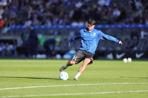 2 Soccer Bundesliga, Hertha BSC 1 FC Magdeburg cropped image, single image Abu Bekir El Zein Magdeburg 14 , during the match in the 2 Soccer Bundesliga, Hertha BSC 1 FC Magdeburg in Berlin, Olympiastadion, on 25 04 2025 DFB regulations prohibit any use of photographs as image sequences and or quasi video Copyright: xBEAUTIFULxSPORTS Frankex