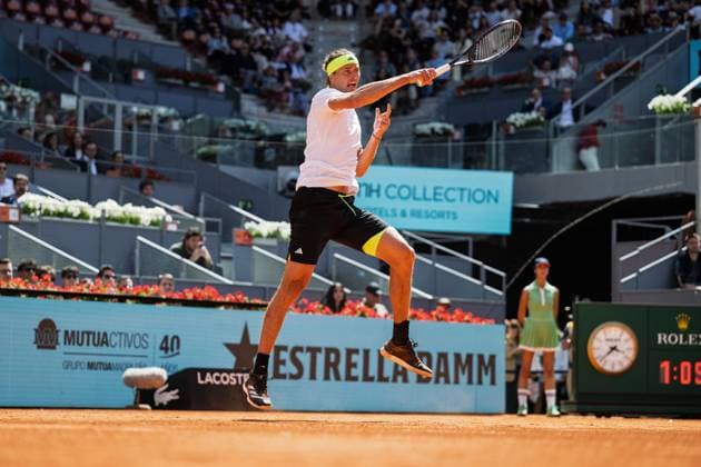 Mutua Madrid Open 2025, MADRID, SPAIN APRIL 25 Alexander Zverev from Germany during his Second Round Mens Singles Match against Roberto Bautista Agut from Spain on Day Four at the Mutua Madrid Open at La Caja Magica on April 25, 2025 in Madrid, Spain Photo by Andy Astfalck Copyright: xBEAUTIFULxSPORTS Astfalckx