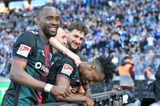 Soccer 2 Bundesliga, Hertha BSC Berlin 1 FC Magdeburg 25 04 2025, xdanx, Soccer 2 Bundesliga, Hertha BSC Berlin 1 FC Magdeburg 2v l Lubambo Musonda 1 FC Magdeburg Cheering after the 0 1 DFL DFB REGULATIONS PROHIBIT ANY USE OF PHOTOGRAPHS as IMAGE SEQUENCES and or QUASI VIDEO Daniel Lakomski Mix1Press Berlin Olympiastadion Berlin Germany DEU Copyright: xDanielxLakomskix