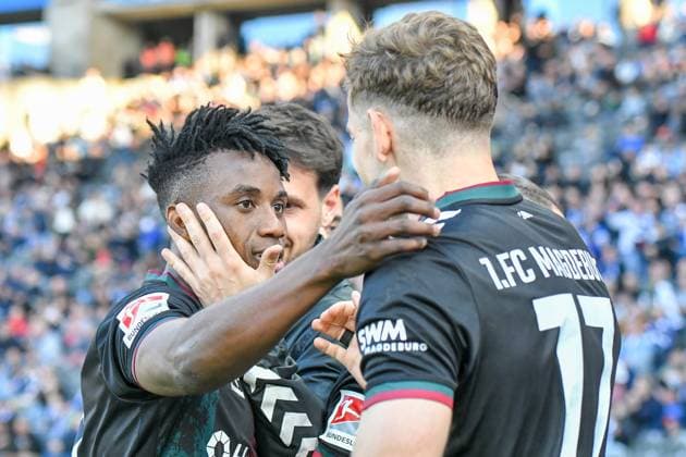 Soccer 2 Bundesliga, Hertha BSC Berlin 1 FC Magdeburg 25 04 2025, xdanx, Soccer 2 Bundesliga, Hertha BSC Berlin 1 FC Magdeburg v l Lubambo Musonda 1 FC Magdeburg , Alexander Nollenberger 1 FC Magdeburg Jubel über das 0 1 DFL DFB REGULATIONS PROHIBIT ANY USE OF PHOTOGRAPHS as IMAGE SEQUENCES and or QUASI VIDEO Daniel Lakomski Mix1Press Berlin Olympiastadion Berlin Germany DEU Copyright: xDanielxLakomskix