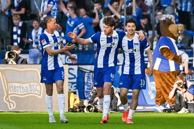 Soccer 2 Bundesliga, Hertha BSC Berlin 1 FC Magdeburg 25 04 2025, xdanx, Soccer 2 Bundesliga, Hertha BSC Berlin 1 FC Magdeburg v l Derry Scherhant Hertha BSC , Goalscorer Linus Gechter Hertha BSC , Ibrahim Maza Hertha BSC cheering after the 1 1 DFL DFB REGULATIONS PROHIBIT ANY USE OF PHOTOGRAPHS as IMAGE SEQUENCES and or QUASI VIDEO Daniel Lakomski Mix1Press Berlin Olympiastadion Berlin Germany DEU Copyright: xDanielxLakomskix