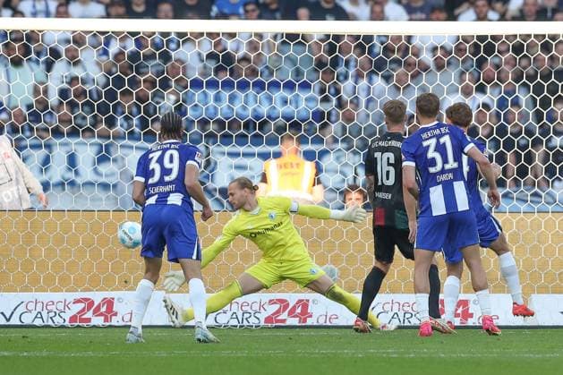 25 04 2025, xtgx, Fußball 2 Bundesliga, Hertha BSC Berlin 1 FC Magdeburg emspor, v l Tor zum 1 1 durch Linus Gechter Hertha, 44 DFL DFB REGULATIONS PROHIBIT ANY USE OF PHOTOGRAPHS as IMAGE SEQUENCES and or QUASI VIDEO Berlin