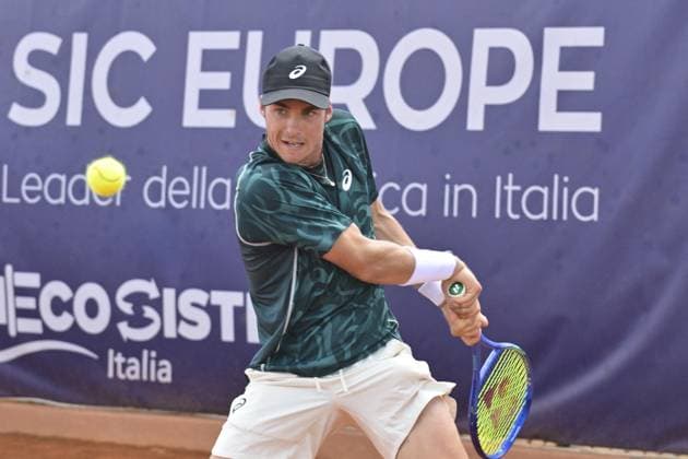 TENNIS - Eventi nazionali - ATP, Tennis Herren Roma Open - Semifinals Vilius Gaubas (LTU) in action during the semi-final match of ATP Roma Garden Open against Lukas Neumayer (AUT) at Tennis Club Garden on April 25, 2025 in Rome, Italy Rome Italy  Copyright: xIPAxSport ABACAx