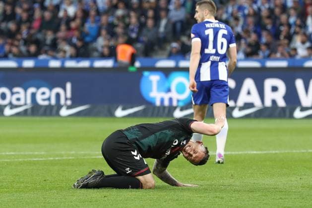 25 04 2025, xtgx, Soccer 2 Bundesliga, Hertha BSC Berlin 1 FC Magdeburg emspor, v l Baris Atik Magdeburg, 23 annoyed, skin in rage on the lawn DFL DFB REGULATIONS PROHIBIT ANY USE OF PHOTOGRAPHS as IMAGE SEQUENCES and or QUASI VIDEO Berlin