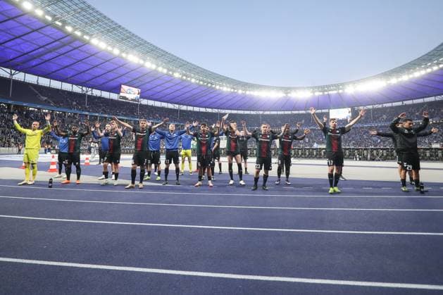 25 04 2025, xtgx, Soccer 2 Bundesliga, Hertha BSC Berlin 1 FC Magdeburg emspor, v l Magdeburg in front of their fans DFL DFB REGULATIONS PROHIBIT ANY USE OF PHOTOGRAPHS as IMAGE SEQUENCES and or QUASI VIDEO Berlin