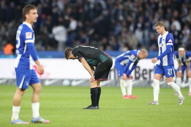 25 04 2025, xtgx, Fußball 2 Bundesliga, Hertha BSC Berlin 1 FC Magdeburg emspor, v l Martijn Kaars Magdeburg, 9 enttaeuscht, schaut enttaeuscht, niedergeschlagen, disappointed DFL DFB REGULATIONS PROHIBIT ANY USE OF PHOTOGRAPHS as IMAGE SEQUENCES and or QUASI VIDEO Berlin