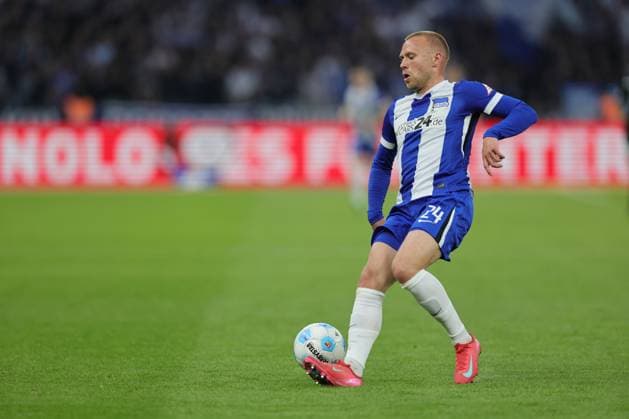 2 Soccer Bundesliga, Hertha BSC 1 FC Magdeburg cropped image, single image Jón Dagur Þorsteinsson Hertha BSC Berlin 24 , during the match in the 2 Soccer Bundesliga, Hertha BSC 1 FC Magdeburg in Berlin, Olympiastadion, on 25 04 2025 DFB regulations prohibit any use of photographs as image sequences and or quasi video Copyright: xBEAUTIFULxSPORTS Frankex
