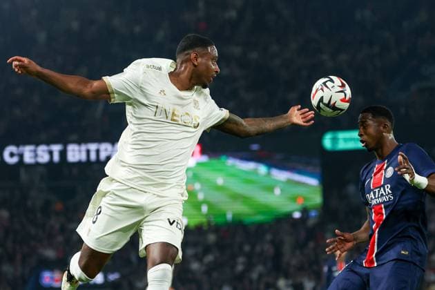 2025 04 25 Parc des Princes, La Ligue 1 J 31 Paris Saint Germain OGC Nice v l , Pablo Rosario OGC Nice , Wilian Pacho Paris Saint Germain , header, header duel Copyright: JoaquimxFerreira