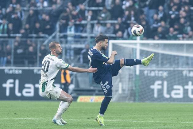 Regionalliga West Borussia Mönchengladbach II MSV Duisburg 25 04 2025 Kushtrim Asallari Borussia Mönchengladbach II, 10 , Can Coskun MSV Duisburg, 27 Regionalliga West Borussia Mönchengladbach II MSV Duisburg Borussia Park, Mönchengladbach 25 04 2025 Copyright: xBEAUTIFULxSPORTS Buriakovx