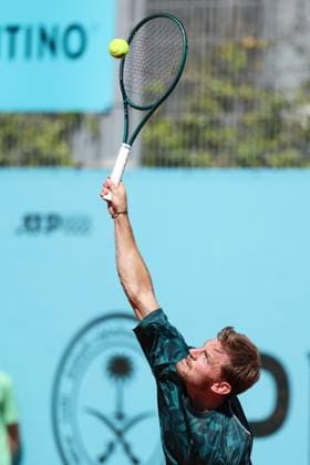 April 24, 2025, Madrid, Madrid, Spain: David Goffin of Belgium in action against Alexandre Muller of France during the Mutua Madrid Open 2025, ATP, Tennis Herren Masters 1000 and WTA, Tennis Damen 1000 tennis tournament, celebrated at Caja Magica on April 24, 2025 in Madrid, Spain. Madrid Spain - ZUMAa181 20250424_zaa_a181_551 Copyright: xIrinaxR.xHipolitox