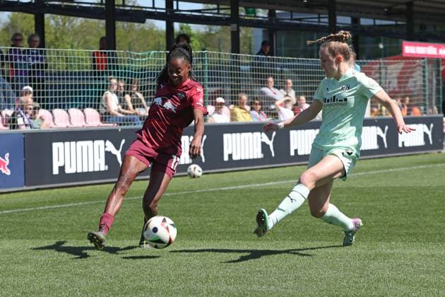 1 Bundesliga Women RB Leipzig vs SGS Essen, 26 04 25 Lydia Andrade 17, RB Leipzig vs Paula Flach 5, SGS Essen Football, Google Pixel Women Bundesliga, Season 2024 2025, 20 Matchday RB Leipzig vs SGS Essen on 26 04 25, RB Academy Cottaweg DFB REGULATIONS PROHIBIT ANY USE OF PHOTOGRAPHS AS IMAGE SEQUENCES AND OR QUASI VIDEO Copyright: xBEAUTIFULxSPORTS JanxKaeferx