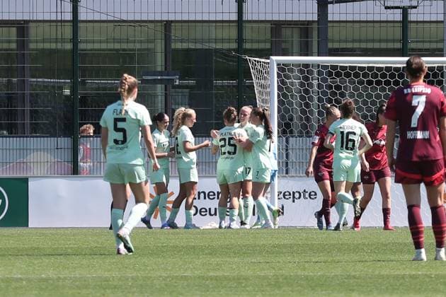 1 Bundesliga Women RB Leipzig vs. SGS Essen, 26 04 25 Goal Cheers at SGS Essen after scoring to lead 0 2 Soccer, Google Pixel Women Bundesliga, Season 2024 2025, 20 Matchday RB Leipzig vs. SGS Essen on 26 04 25, RB Academy Cottaweg DFB REGULATIONS PROHIBIT ANY USE OF PHOTOGRAPHS AS IMAGE SEQUENCES AND OR QUASI VIDEO Copyright: xBEAUTIFULxSPORTS JanxKaeferx