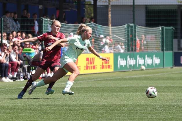 1 Bundesliga Women RB Leipzig vs SGS Essen, 26 04 25 Julie Terlinden 2, SGS Essen before Victoria Krug 20, RB Leipzig Football, Google Pixel Women Bundesliga, Season 2024 2025, 20 Matchday RB Leipzig vs SGS Essen on 26 04 25, RB Academy Cottaweg DFB REGULATIONS PROHIBIT ANY USE OF PHOTOGRAPHS AS IMAGE SEQUENCES AND OR QUASI VIDEO Copyright: xBEAUTIFULxSPORTS JanxKaeferx