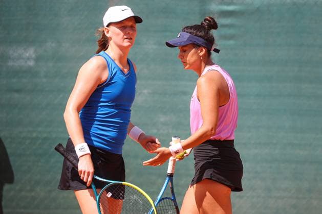 MIchaela Bayerlova and Maria Paulina Perez-Garcia during W75 Chiasso , Italian event in Chiasso, Italy, April 25 2025  Copyright: xRobertaxCorradin IPAxSportx xipa-agency.netx xx IPA_56910716 IPA_Agency_IPA56910716