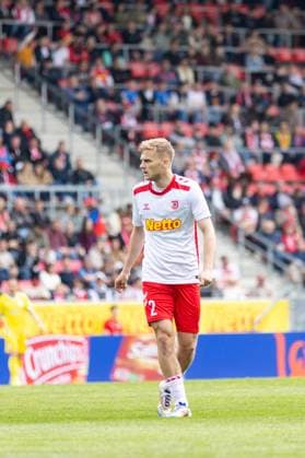 26 04 2025, Soccer, GER, Season, 2 Liga, Season 2024 2025, 31 Matchday, SSV Jahn Regensburg Eintracht Braunschweig Tim Handwerker SSV Jahn DFL REGULATIONS PROHIBIT ANY USE OF PHOTOGRAPHS AS IMAGE SEQUENCES AND OR QUASI VIDEO
