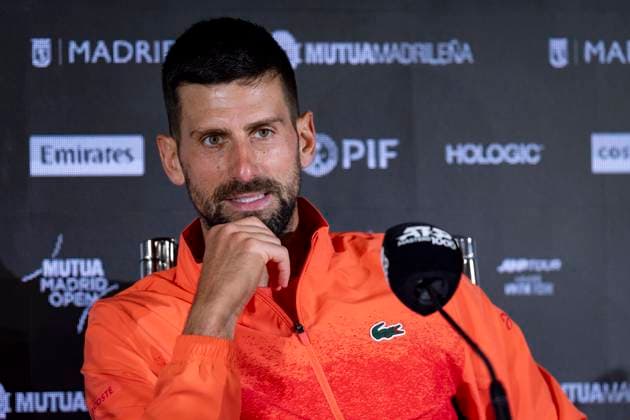 Mutua Madrid Open 2025 Novak Djokovic of Serbia speaks at a press conference, PK, Pressekonferenz after being beaten by Matteo Arnaldi of Italy during the second round match of the Mutua Madrid Open 2025 tournament celebrated at La Caja Magica on April 26, 2025 in Madrid, Spain. Madrid La Caja Magica Madrid Spain Copyright: xAlbertoxGardinx AGardin_20250426_Mutua_Madrid_Open_0348