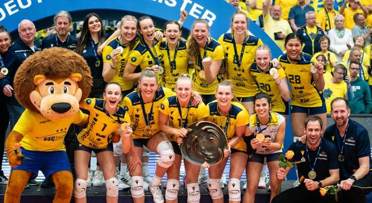 Volleyball, VBL, Playoffs, Final, SSC Palmberg Schwerin celebrates winning the championship