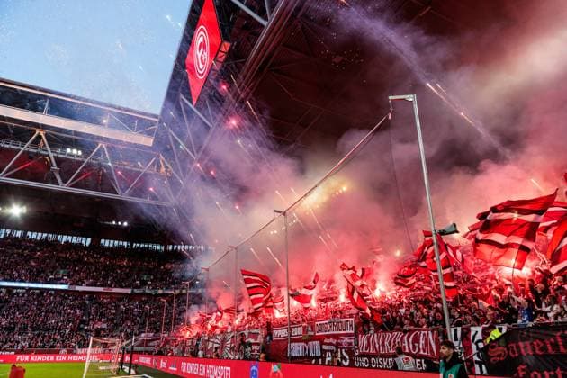 2 Soccer Bundesliga Fortuna Düsseldorf 1895 1 FC Nürnberg 26 04 2025 Fireworks Home Curve Fortuna Düsseldorf at the start of the match 2 Soccer Bundesliga, Fortuna Düsseldorf 1895 1 FC Nürnberg, Düsseldorf, Merkur Spiel Arena on 26 04 2025 DFL REGULATIONS PROHIBIT ANY USE OF PHOTOGRAPHS AS IMAGE SEQUENCES AND OR QUASI VIDEO Copyright: xBEAUTIFULxSPORTS Wunderlx
