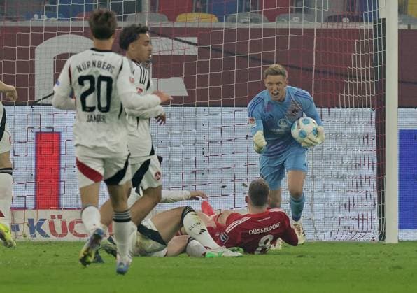 26 04 2024 Soccer Season 2024 2025 2 Soccer Bundesliga 31 Matchday Fortuna Düsseldorf 95 F95 1 FC Nürnberg FCN Club Sportfoto Zink DaMa xdaxmax DFL regulations prohibit any use of photographs as image sequences and or quasi video only for editorial use Jan Reichert 1, 1 FC Nürnberg FCN jubelt freut sich Freude ballt Faust Faustuste nach Abwehraktion