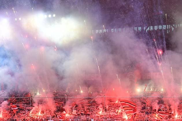 Soccer 2 Bundesliga 31 Matchday Fortuna Düsseldorf 1 FC Nürnberg on 26 04 2025 at Merkur Spiel Arena in Düsseldorf Düsseldorf Düsseldorf fans ignite Bengalos Pyro Pyrotechnics Flares Smoke bombs Rockets in the fan block DFL regulations prohibit any use of photographs as image sequences and or quasi video xRx