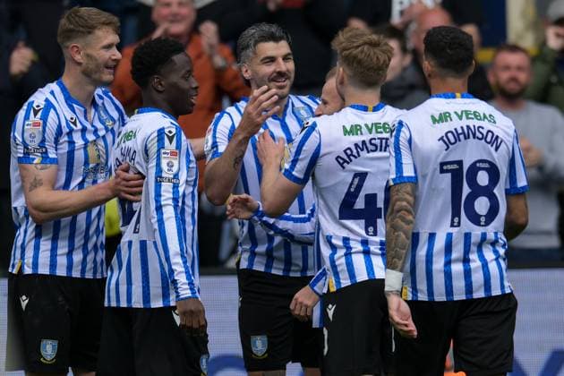 Sheffield Wednesday v Portsmouth - Sky Bet Championship Callum Paterson of Sheffield Wednesday celebrates his goal with his fellow players during the Sky Bet Championship match between Sheffield Wednesday and Portsmouth at Hillsborough in Sheffield, England, on April 26, 2025. Sheffield South Yorkshire United Kingdom  Copyright: xMIxNewsx originalFilename:fletcher-sheffiel250426_npAAw.jpg