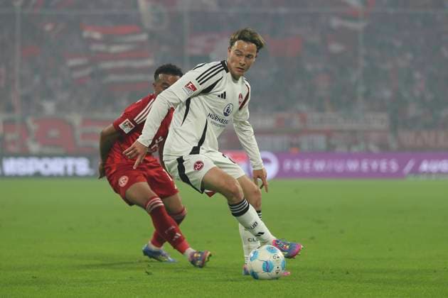 Tim Janisch 1 FC Nürnberg and Mayron van Brederode Fortuna Duesseldorf in a duel during the 2 Bundesliga match between Fortuna Düsseldorf and 1 FC Nürnberg at Merkur Spiel Arena on April 26, 2025 in Düsseldorf, Germany, Germany Photo by Oliver Kaelke DeFodi Images Tim Janisch 1 FC Nürnberg and Mayron van Brederode Fortuna Duesseldorf battle for the ball during the 2 Bundesliga match between Fortuna Düsseldorf and 1 FC Nürnberg at Merkur Spiel Arena on April 26, 2025 in Düsseldorf, Germany Photo by Oliver Kaelke DeFodi Images DFB DFL REGULATIONS PROHIBIT ANY USE OF PHOTOGRAPHS AS IMAGE SEQUENCES AND OR QUASI VIDEO Photo by Oliver Kaelke DeFodi Images
