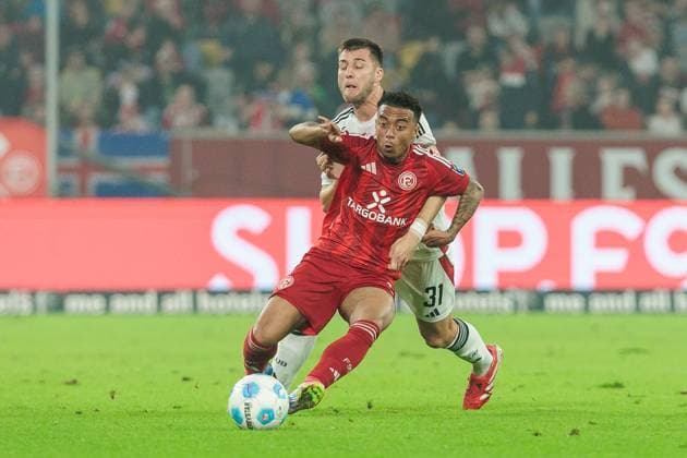 2 Soccer Bundesliga Fortuna Düsseldorf 1895 1 FC Nürnberg 26 04 2025 duel Robin Knoche 1 FC Nürnberg, 31 , Myron van Brederode Fortuna Düsseldorf, 10 2 Soccer Bundesliga, Fortuna Düsseldorf 1895 1 FC Nürnberg, Düsseldorf, Merkur Spiel Arena on 26 04 2025 DFL REGULATIONS PROHIBIT ANY USE OF PHOTOGRAPHS AS IMAGE SEQUENCES AND OR QUASI VIDEO Copyright: xBEAUTIFULxSPORTS Wunderlx