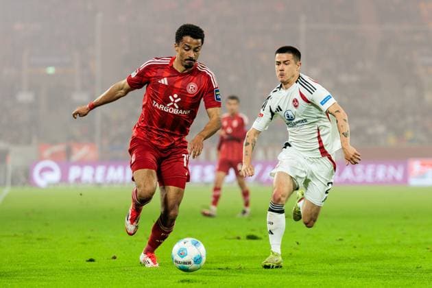 2 Soccer Bundesliga Fortuna Düsseldorf 1895 1 FC Nürnberg 26 04 2025 duel Emmanuel Iyoha Fortuna Düsseldorf, 19 , Oliver Villadsen 1 FC Nürnberg, 2 2 Soccer Bundesliga, Fortuna Düsseldorf 1895 1 FC Nürnberg, Düsseldorf, Merkur Spiel Arena on 26 04 2025 DFL REGULATIONS PROHIBIT ANY USE OF PHOTOGRAPHS AS IMAGE SEQUENCES AND OR QUASI VIDEO Copyright: xBEAUTIFULxSPORTS Wunderlx